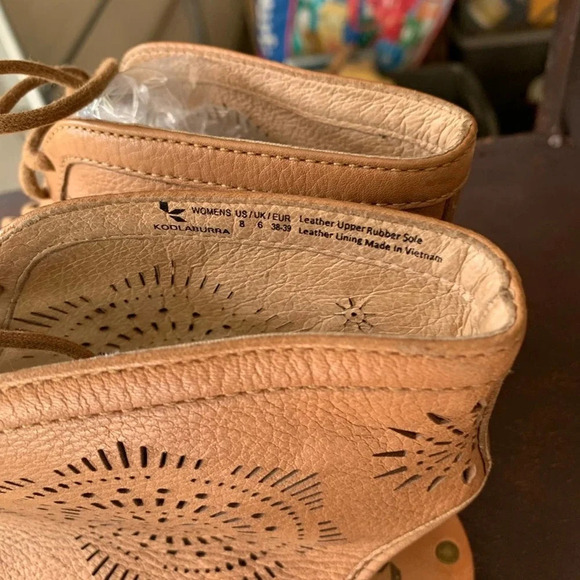 Koolaburra leather sandals lace front size 8 - Picture 4 of 7